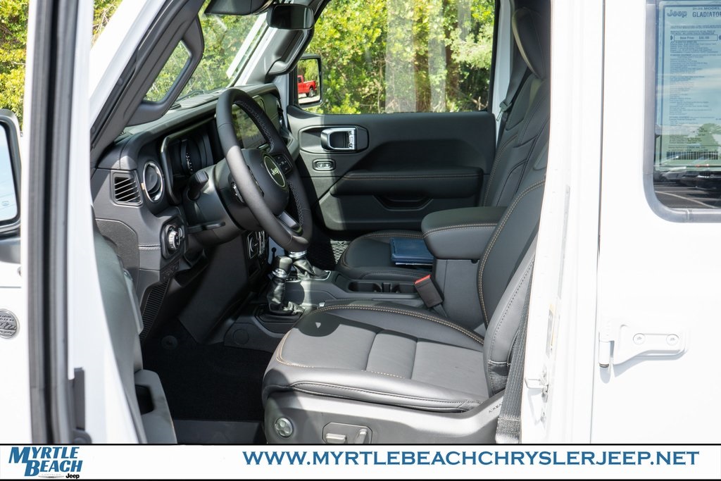 2025 Jeep Gladiator Sport photo 15
