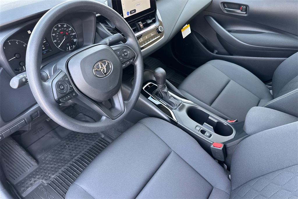 2025 Toyota Corolla LE photo 10