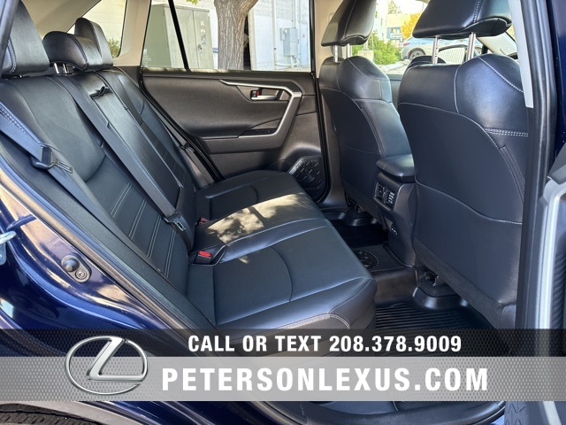 2023 Toyota RAV4 Hybrid Limited photo 17