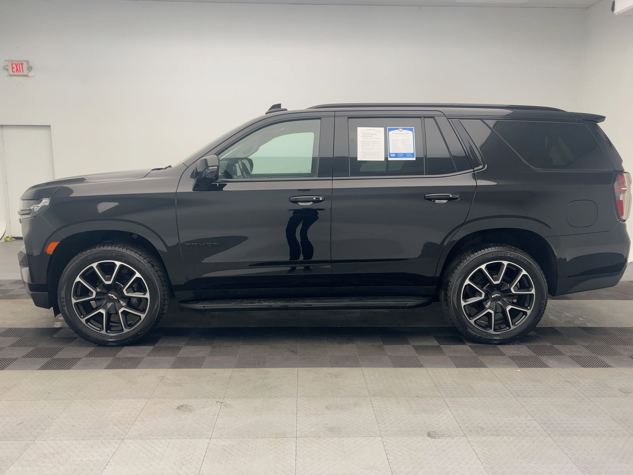 2021 Chevrolet Tahoe RST photo 2