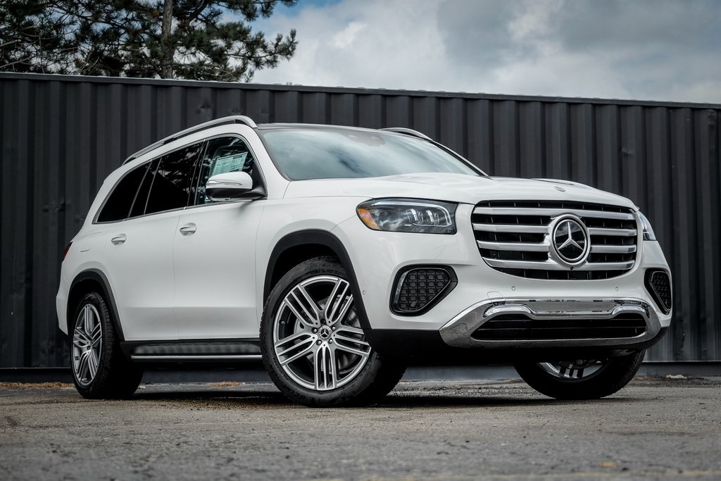 2026 Mercedes-Benz GLS Base's photo
