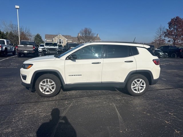 2018 Jeep Compass Sport photo 2
