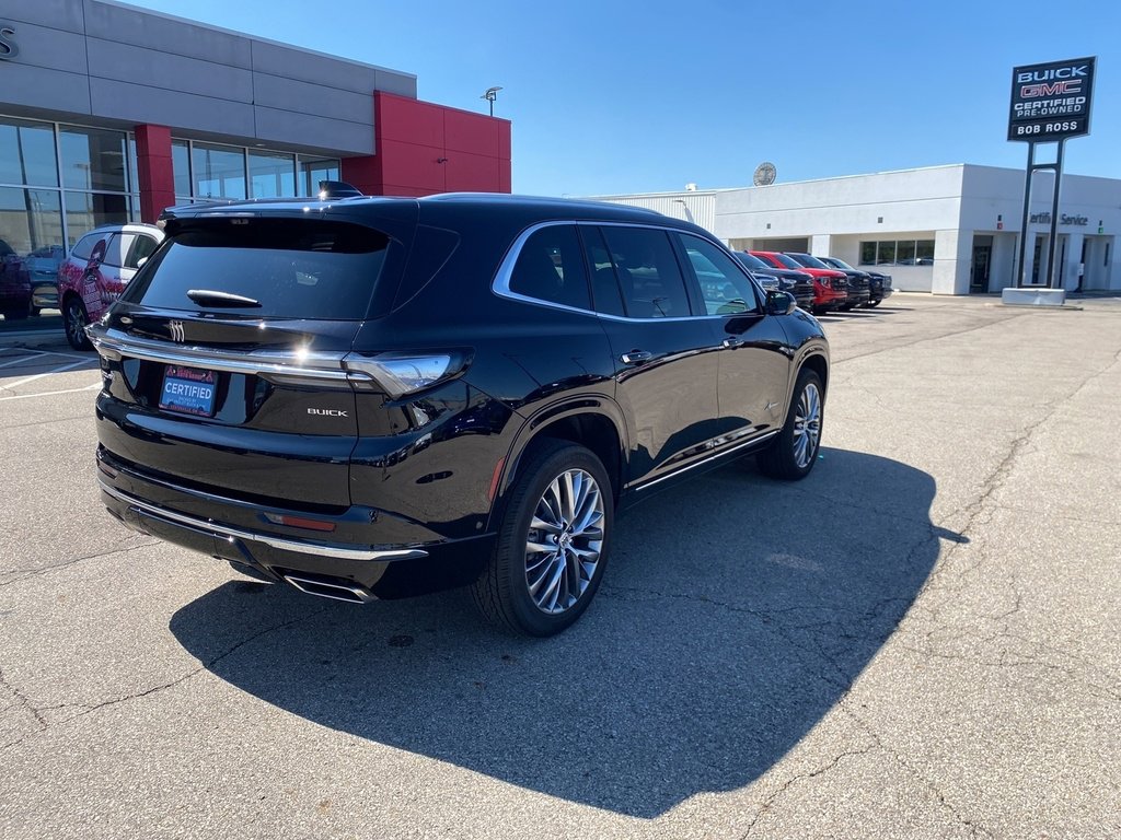 2025 Buick Enclave Avenir photo 5