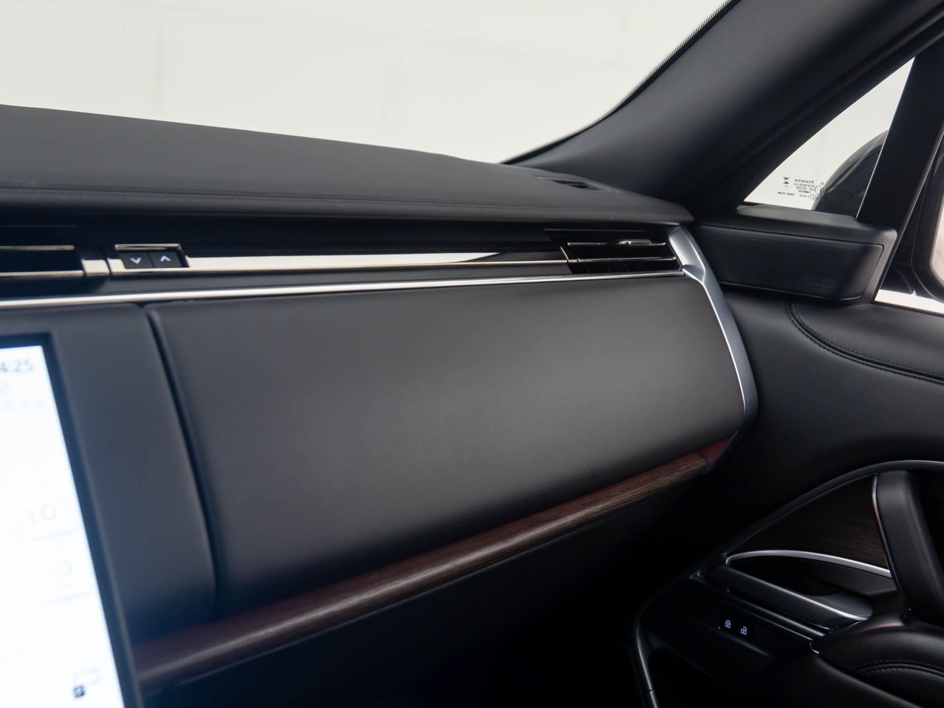 2025 Land Rover Range Rover SE photo 22