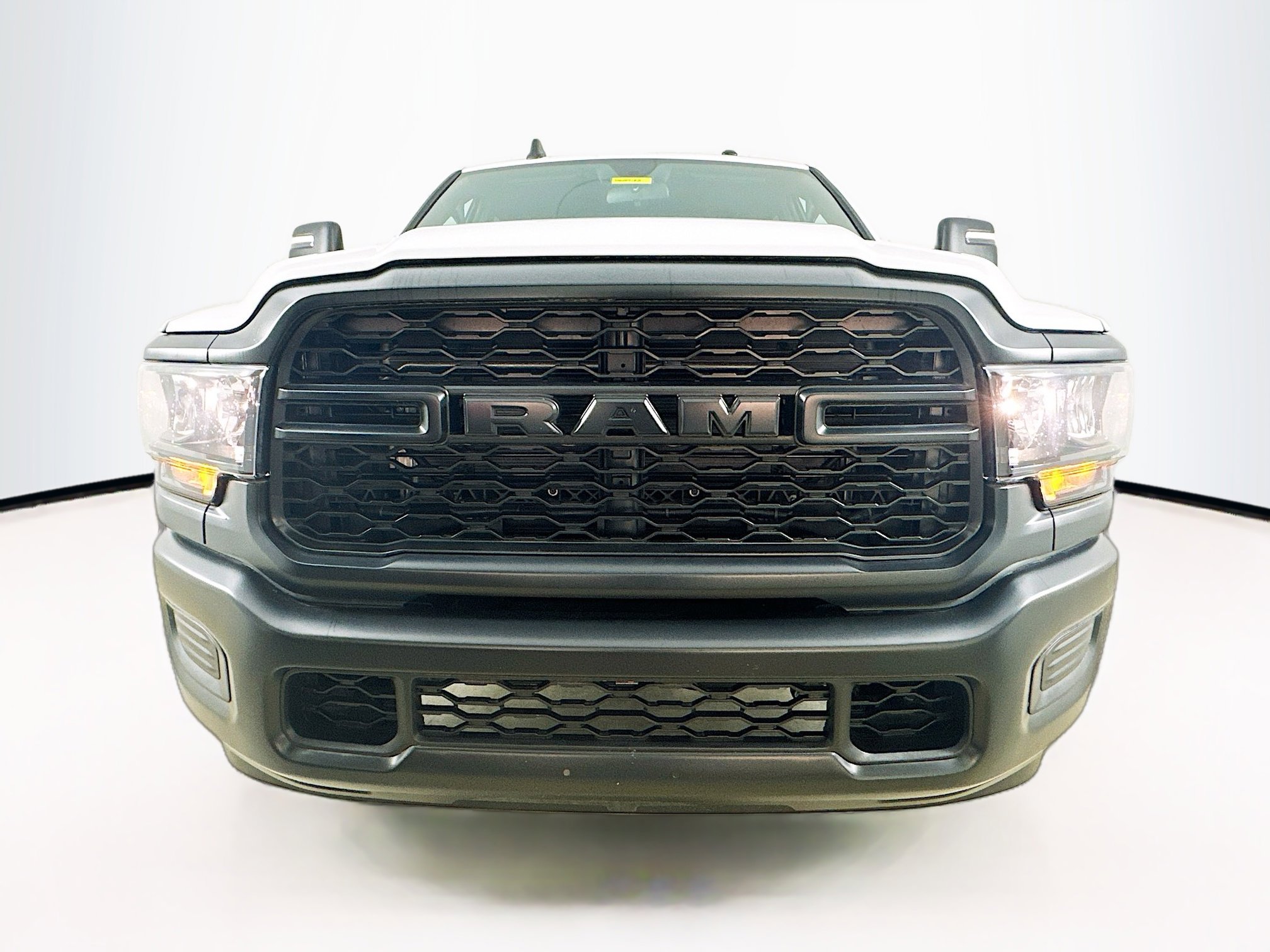 2024 Ram 2500 Tradesman photo 2