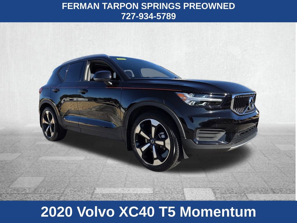 2020 Volvo XC40 Momentum