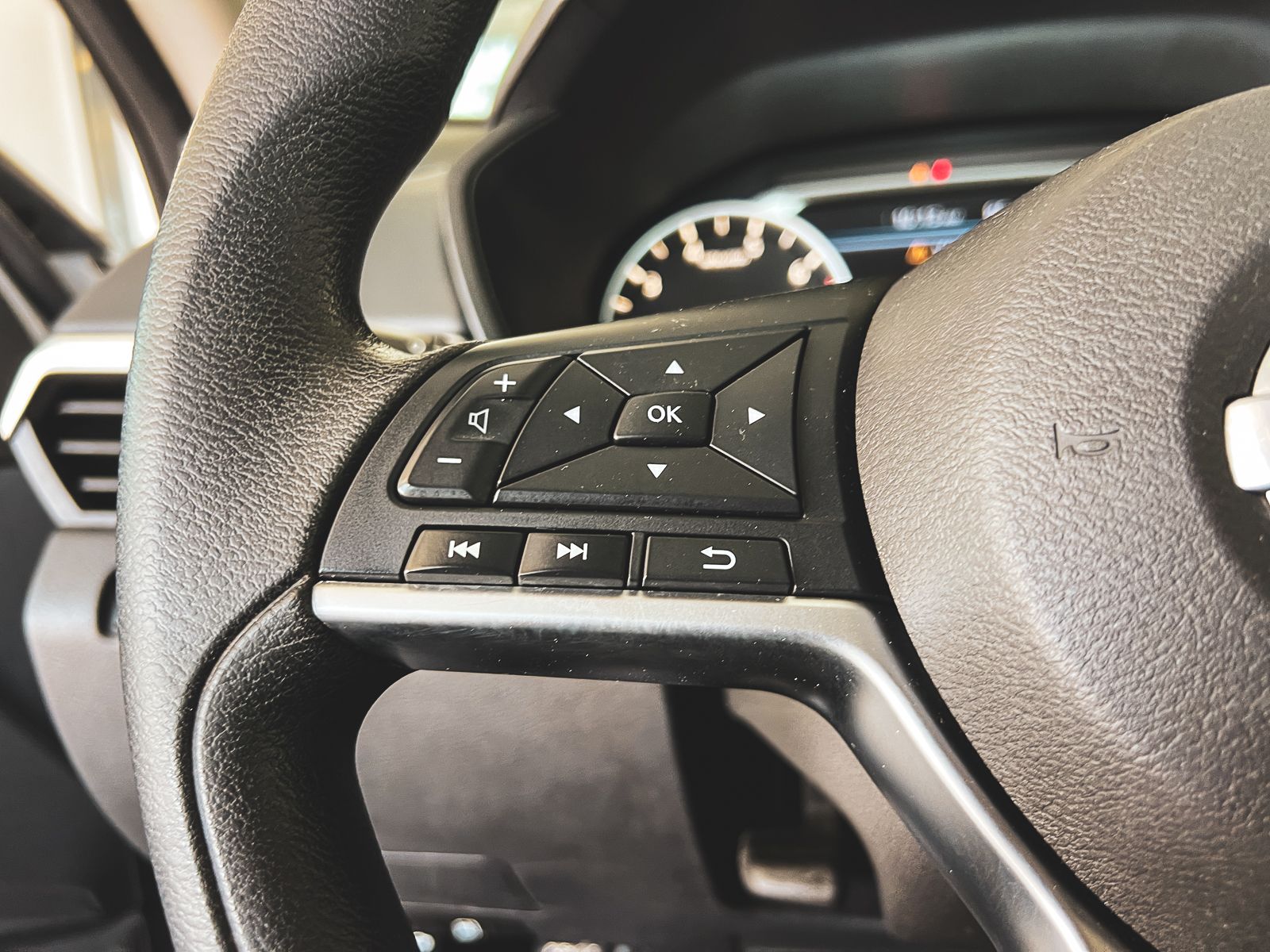 2022 Nissan Altima 2.5 SV photo 21