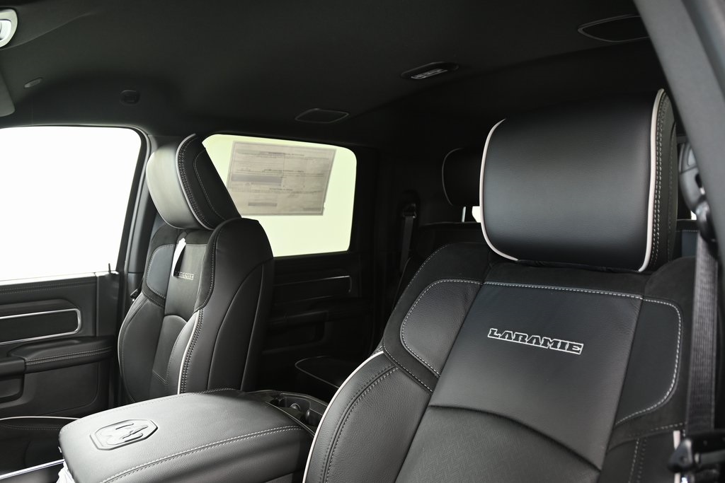 2025 Ram 2500 Laramie photo 17