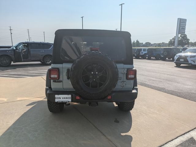 2024 Jeep Wrangler Willys photo 4