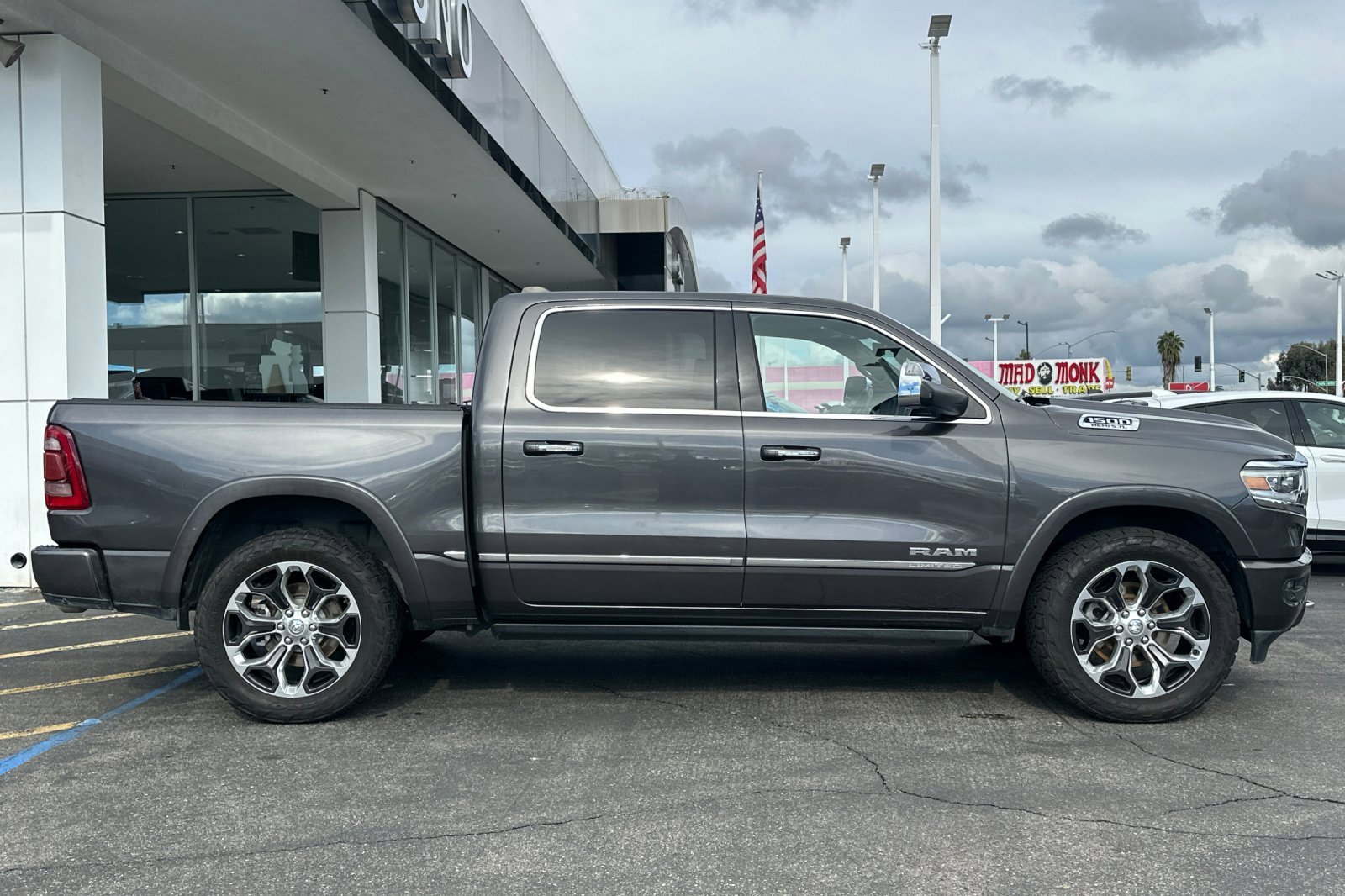 2019 Ram 1500 Limited photo 3