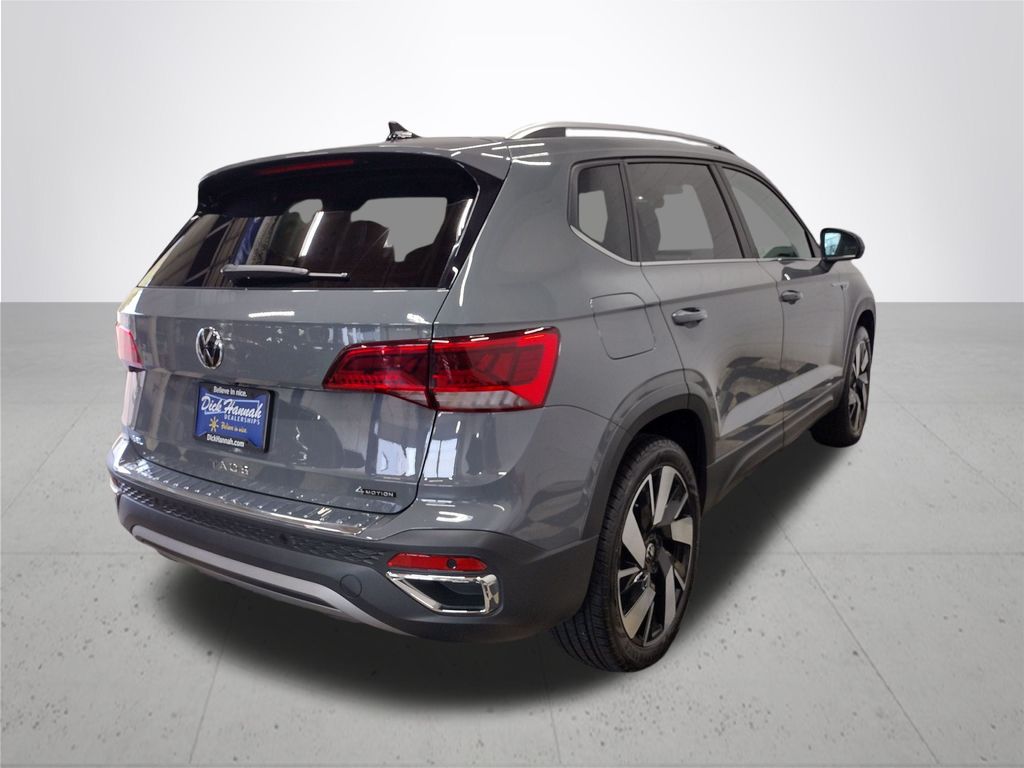 2024 Volkswagen Taos SEL photo 12