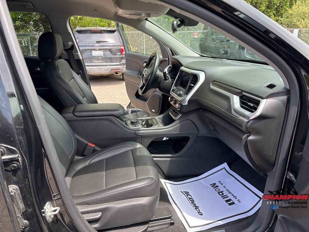 2023 Gmc Acadia SLT photo 18