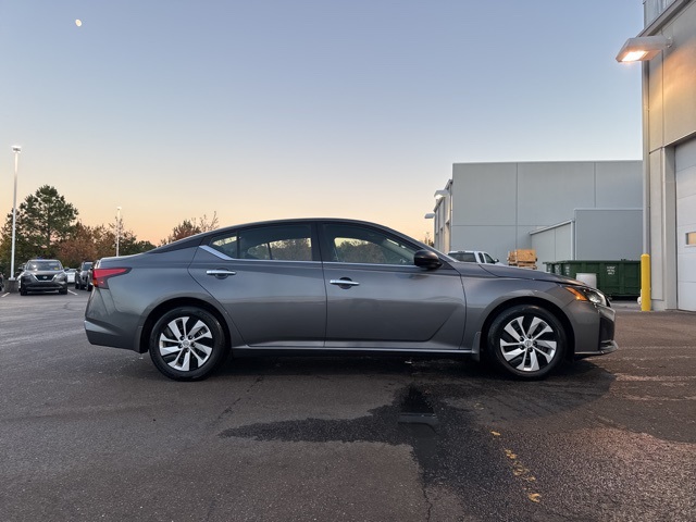 2024 Nissan Altima 2.5 S photo 3