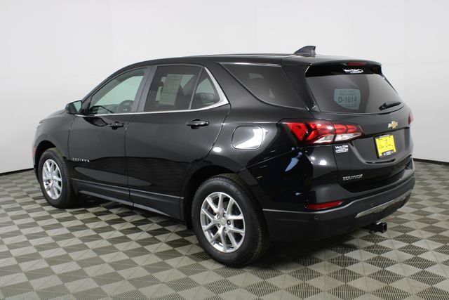 2022 Chevrolet Equinox LT photo 3