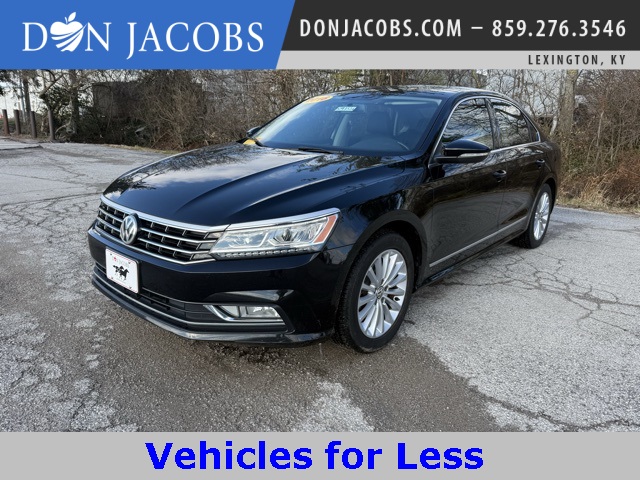 2016 Volkswagen Passat SE's photo