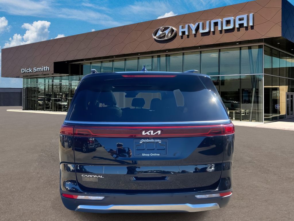 2024 Kia Carnival SX Prestige photo 4