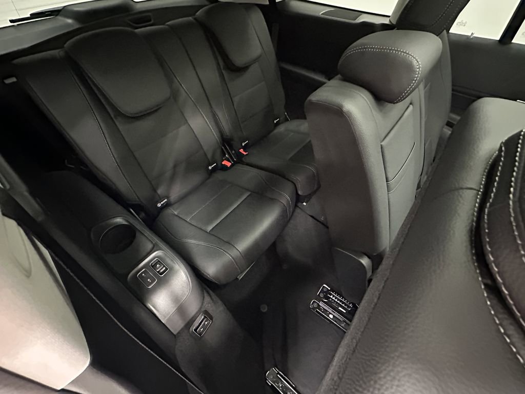 2026 Mercedes Benz GLS 450 4MATIC photo 17