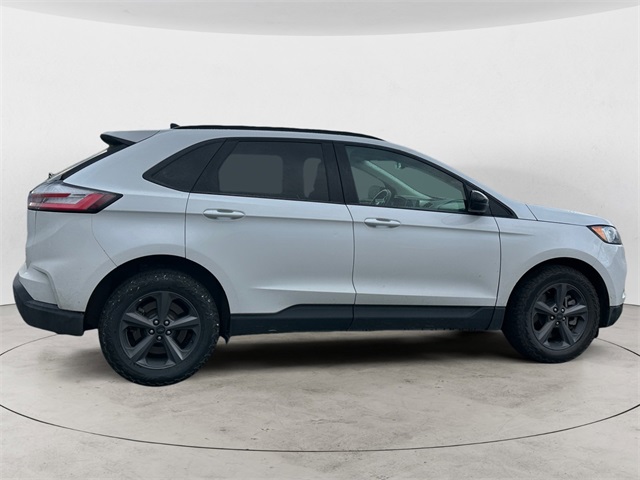 2024 Ford Edge SEL photo 6