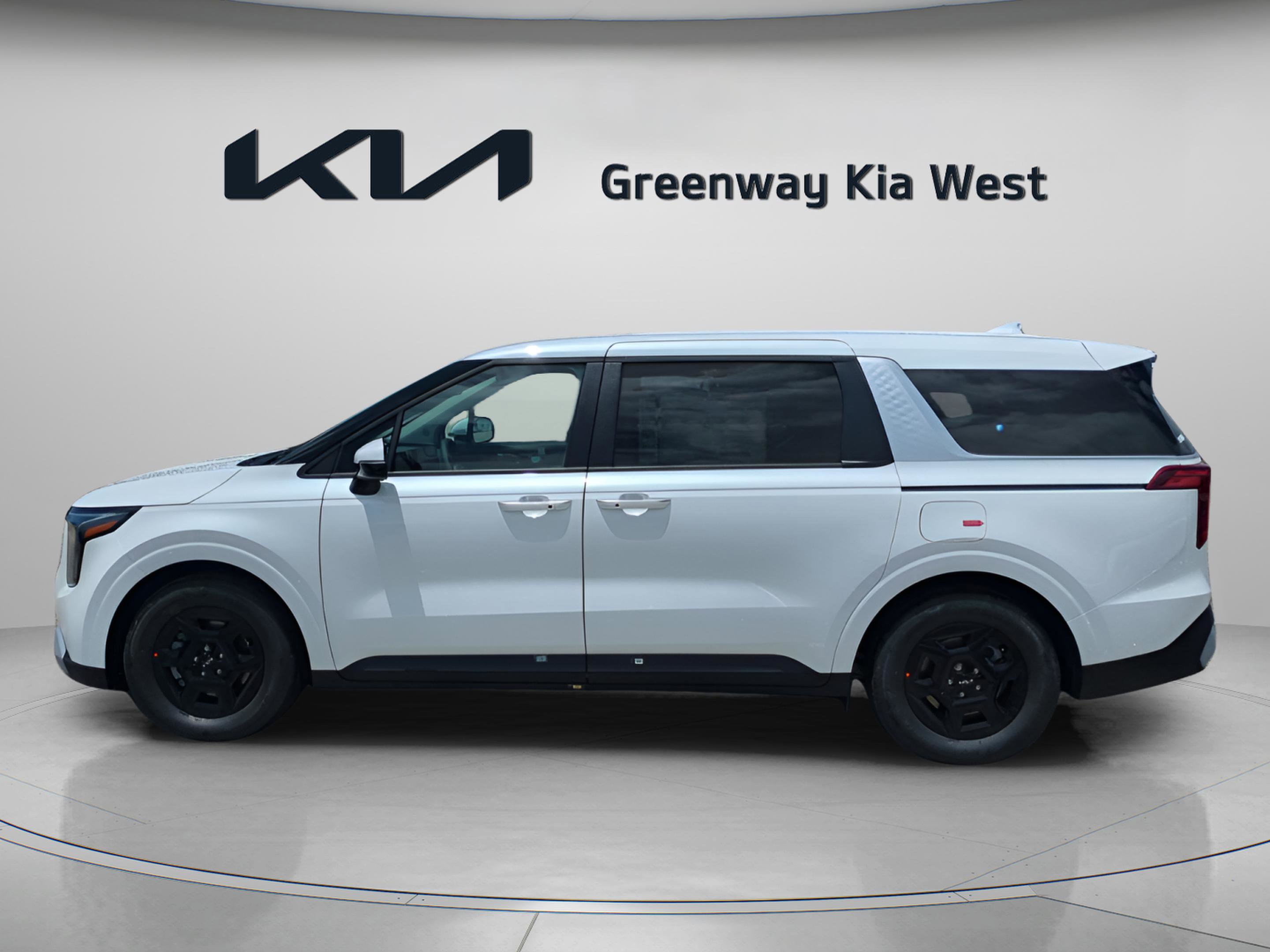2026 Kia Carnival LX photo 2