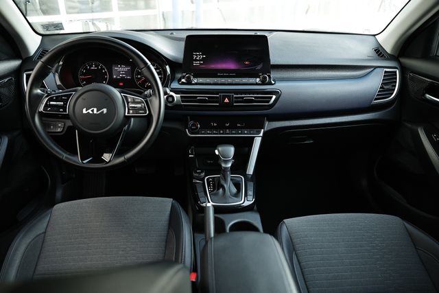 2023 Kia Seltos S photo 21