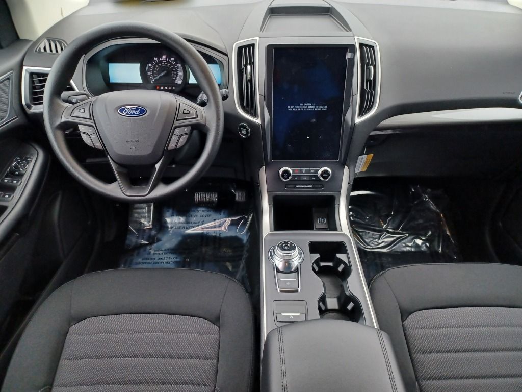 2024 Ford Edge SE photo 17