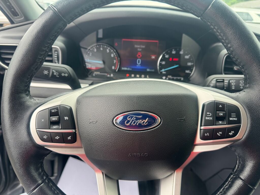 2022 Ford Explorer XLT photo 12