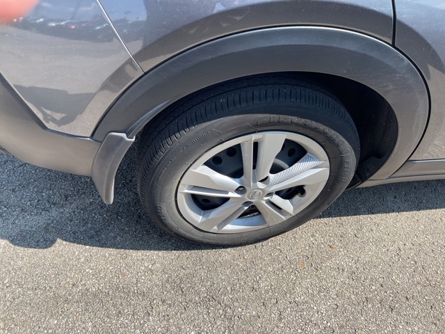2019 Nissan Kicks S photo 8