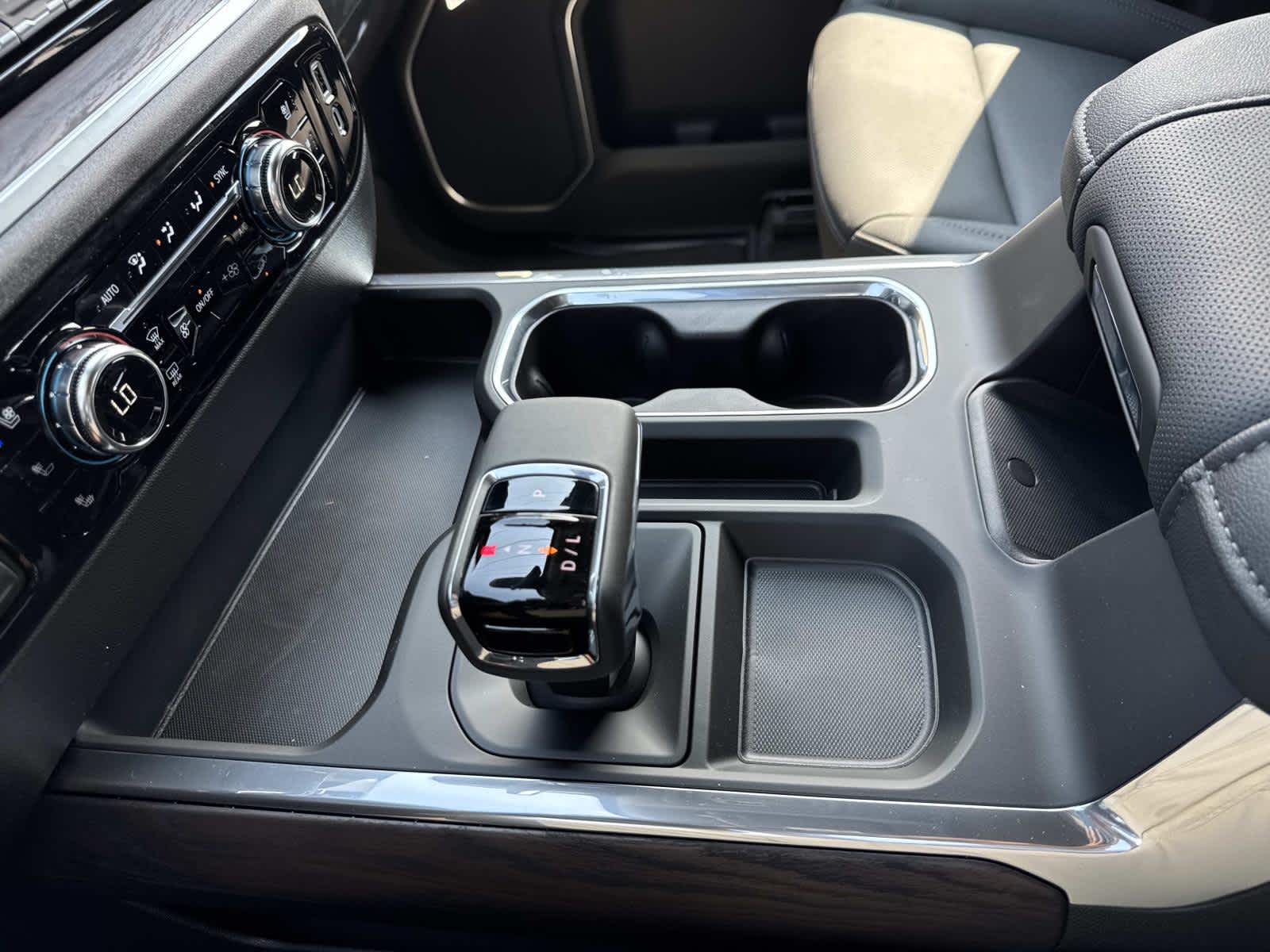 2026 Gmc Sierra 1500 SLT photo 18