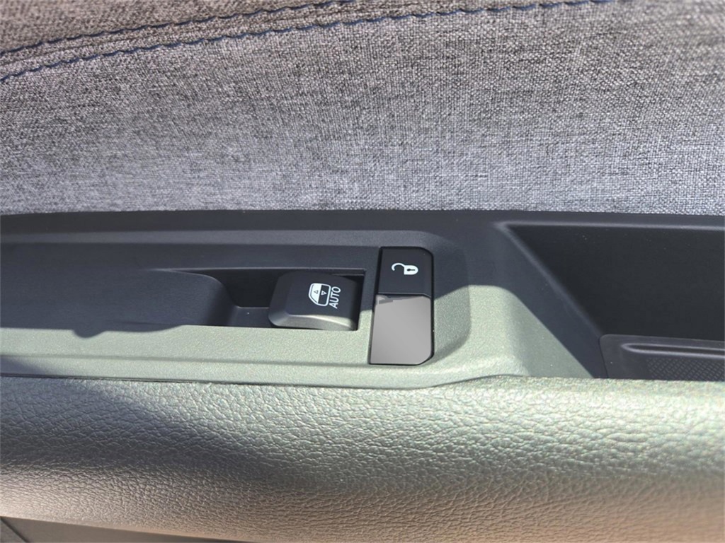 2025 Jeep Compass Latitude photo 43
