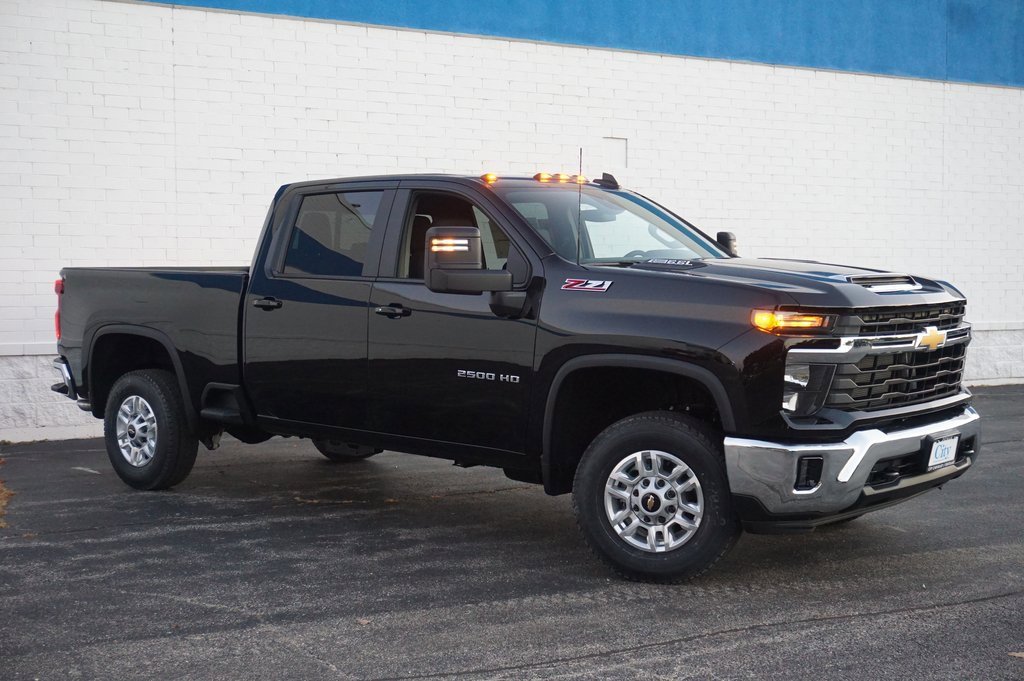 2026 Chevrolet Silverado 2500HD LT photo 3