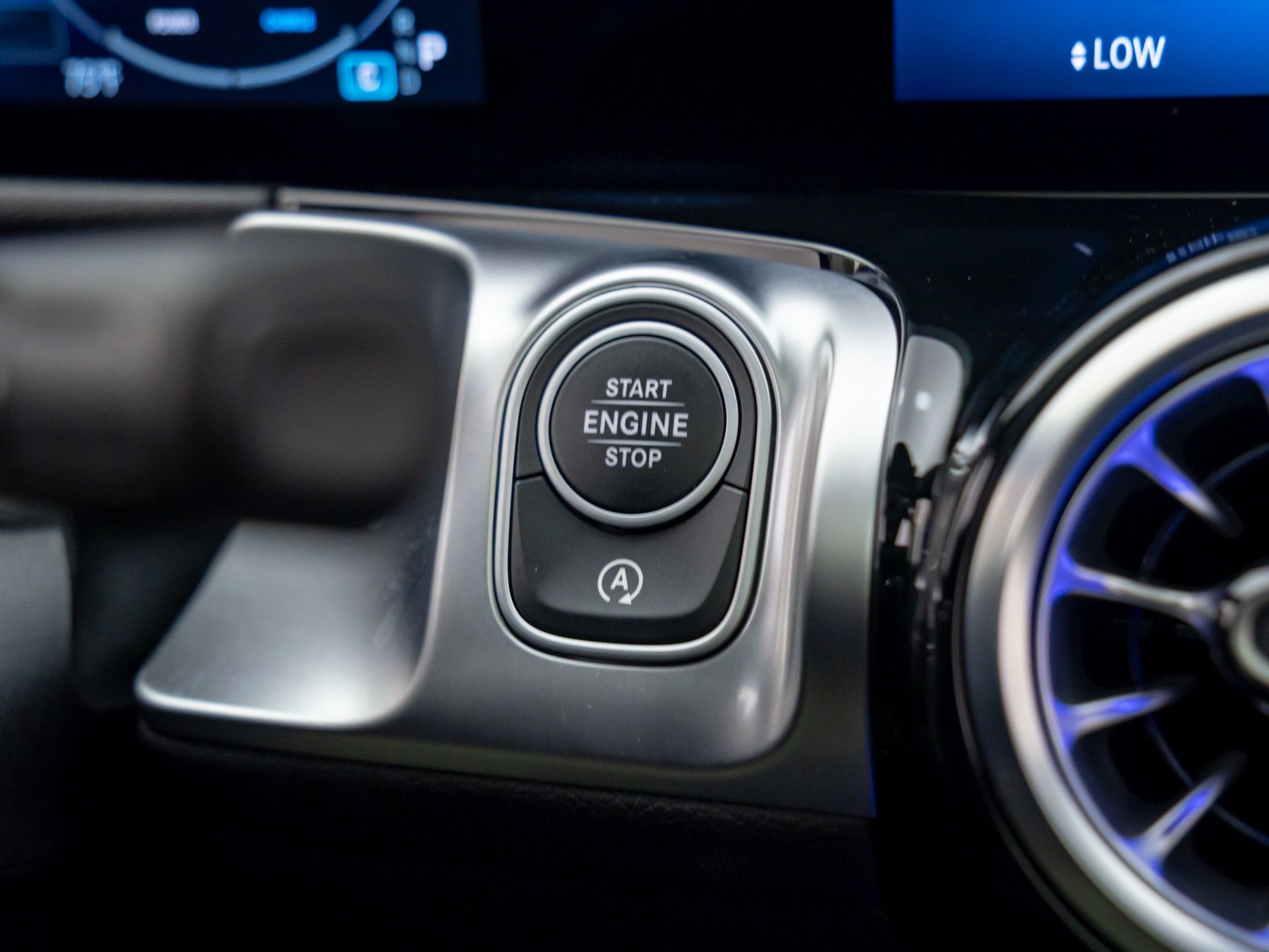 2024 Mercedes Benz GLB 250 4MATIC photo 20