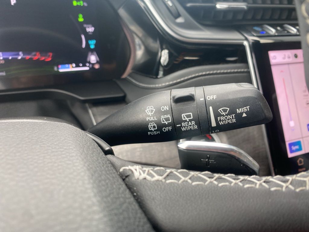 2023 Jeep Cherokee Base photo 20