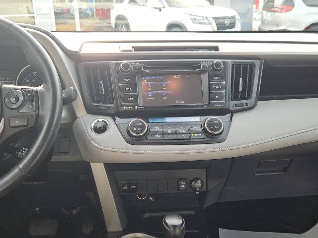2017 Toyota RAV4 XLE photo 17