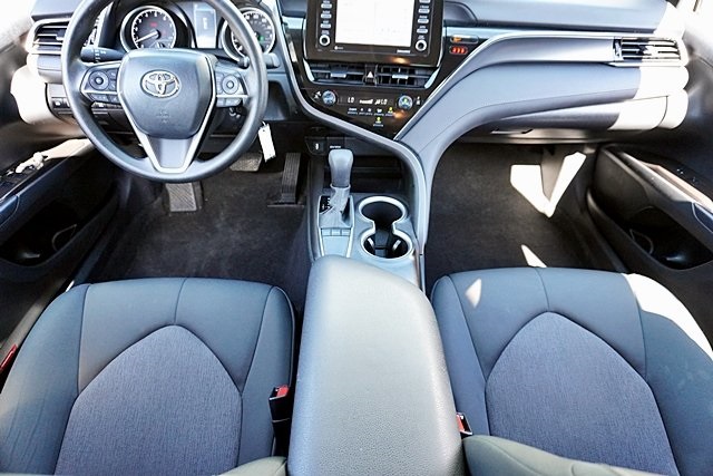 2023 Toyota Camry LE photo 19