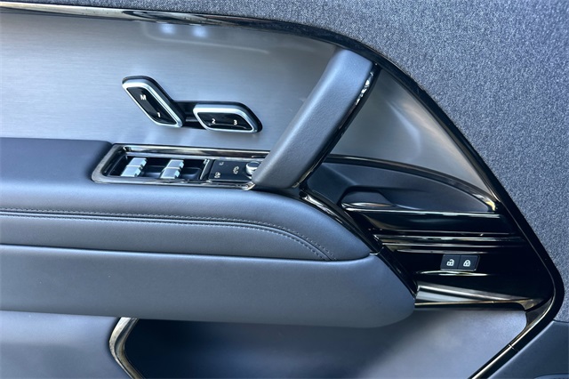 2023 Land Rover Range Rover Sport SE photo 10
