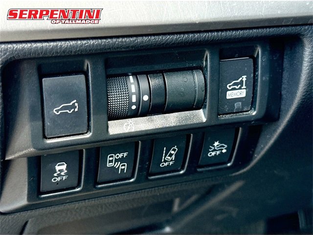 2019 Subaru Outback Limited photo 9