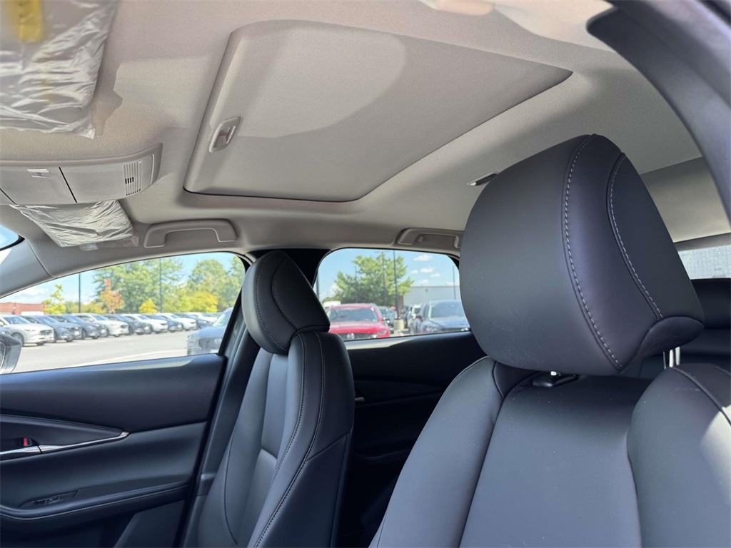 2025 Mazda CX-30 2.5 S Preferred photo 4