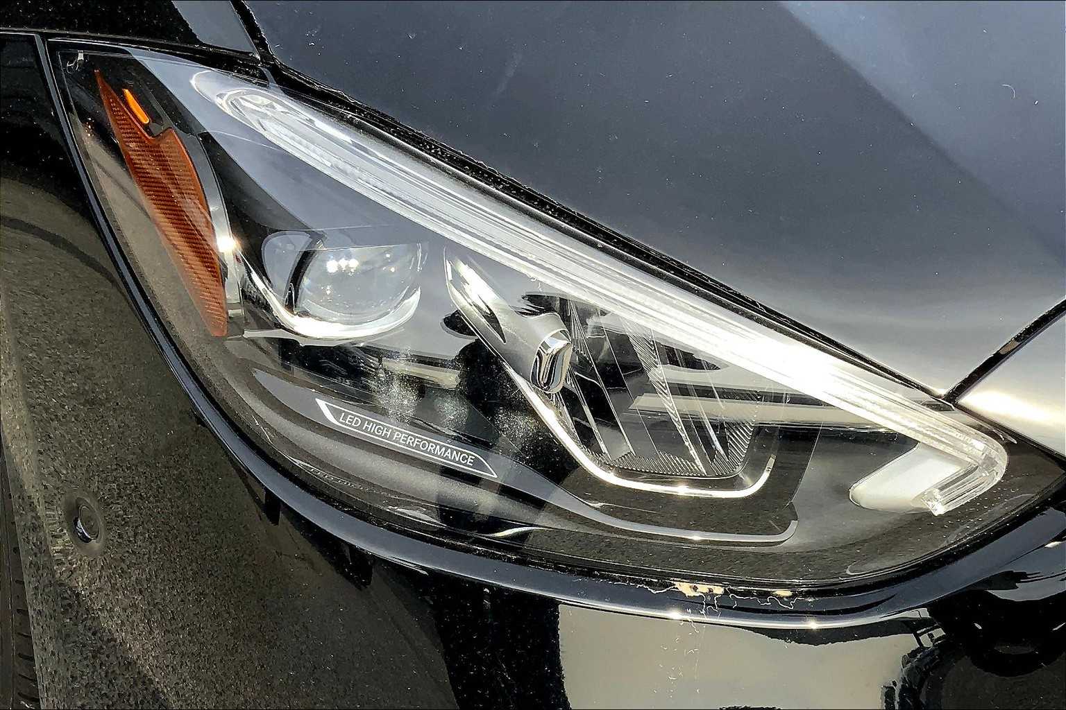 2025 Mercedes Benz C 300 photo 18