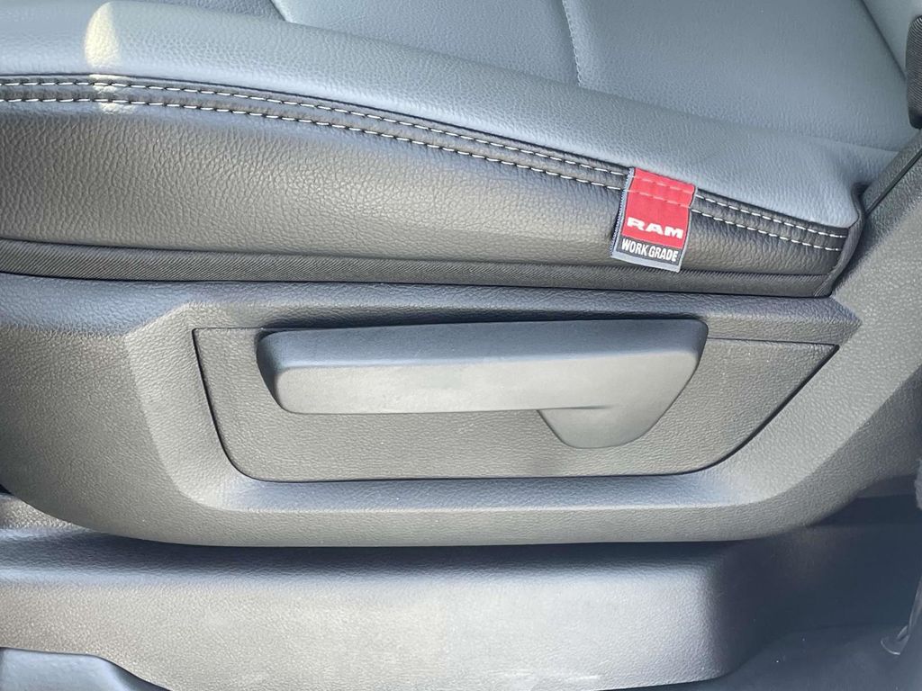 2025 Ram 2500 Tradesman photo 24