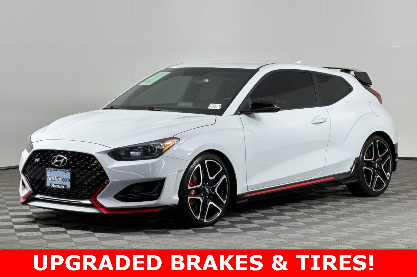 2020 Hyundai Veloster N photo 8