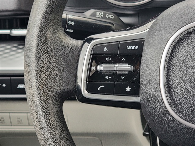 2022 Kia Carnival LX photo 29