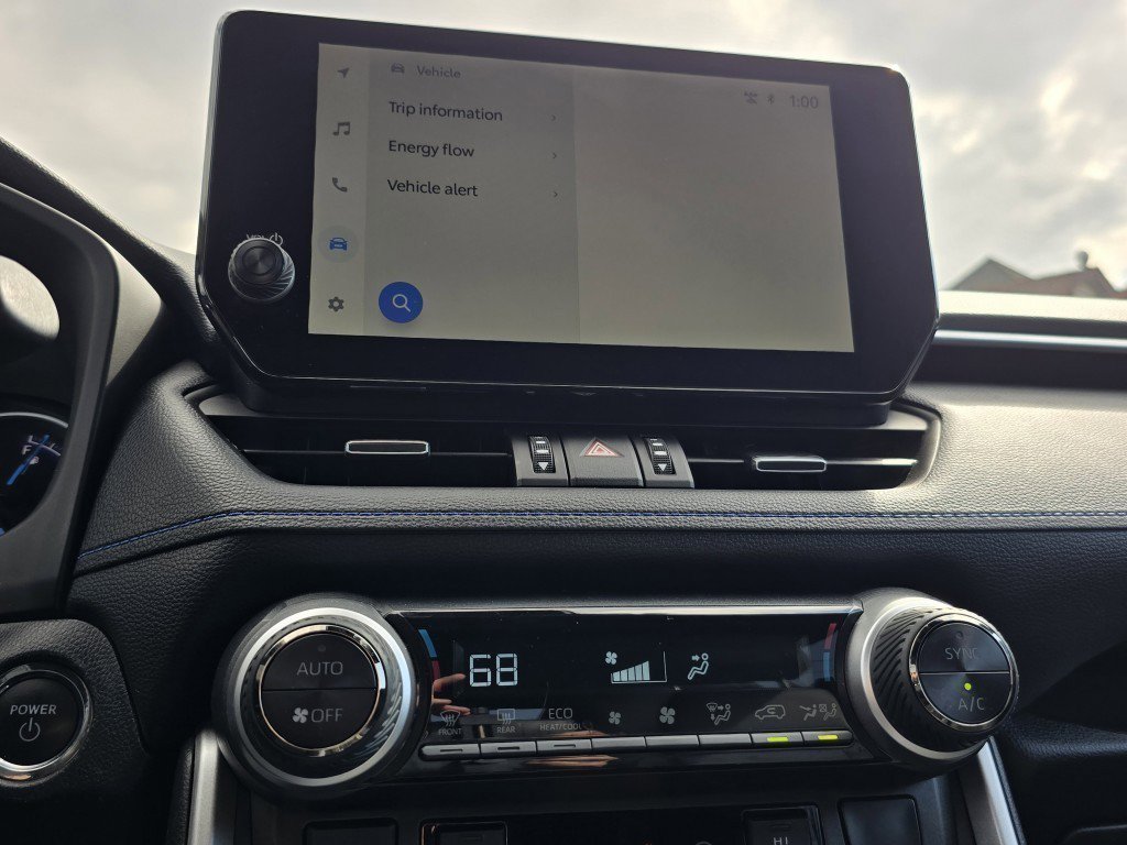 2024 Toyota RAV4 Hybrid XSE photo 2