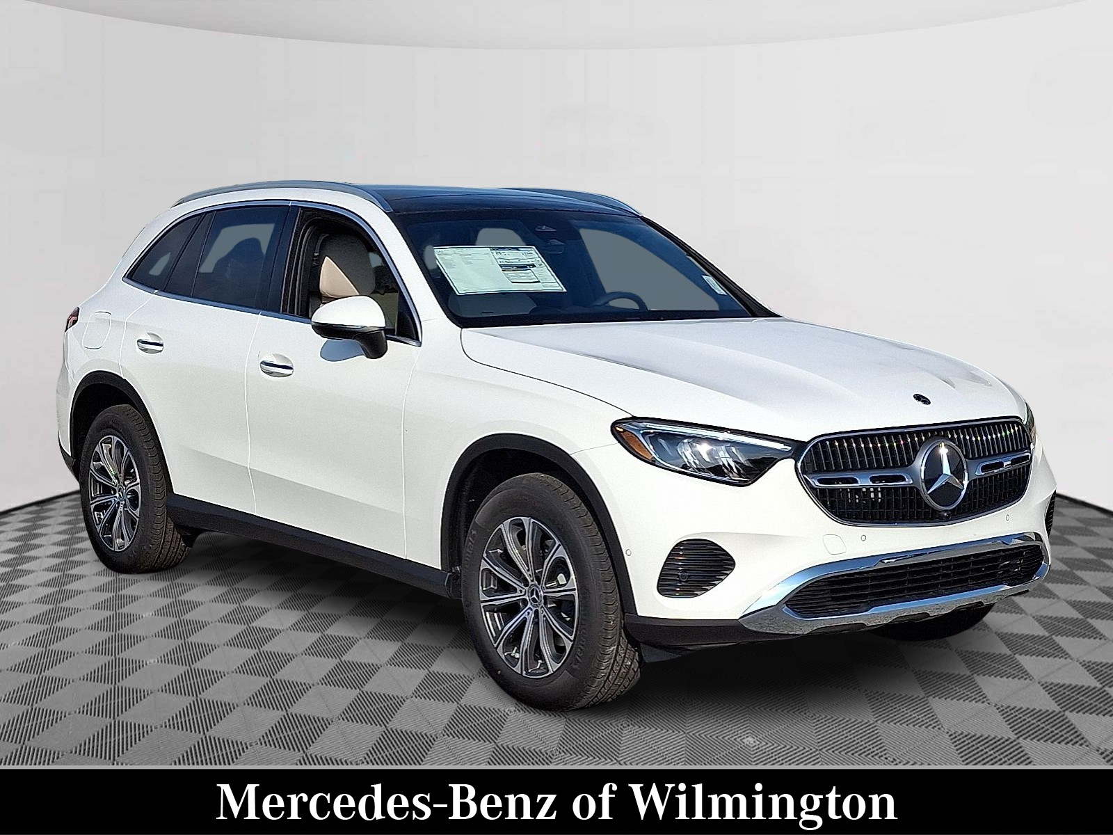 2026 Mercedes-Benz GLC Base's photo