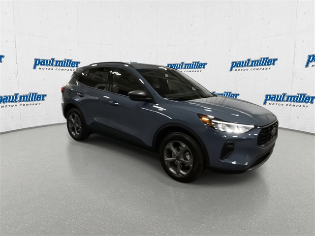 2026 Ford Escape ST-Line photo 2