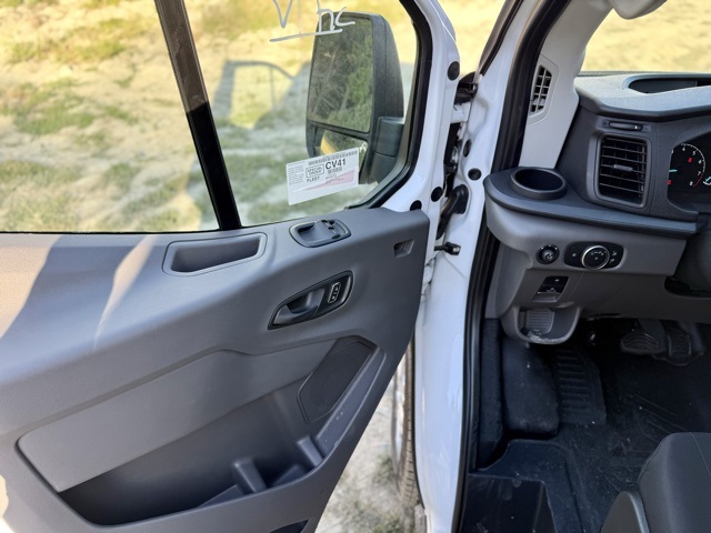 2025 Ford Transit photo 14