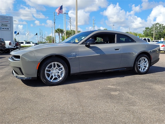 2025 Dodge Charger R/T photo 3