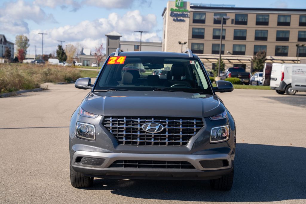 Certified 2024 Hyundai Venue SEL with VIN KMHRC8A36RU282927 for sale in Mount Pleasant, WI
