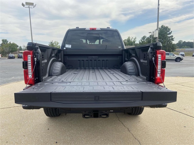 2026 Ford F-350 photo 8