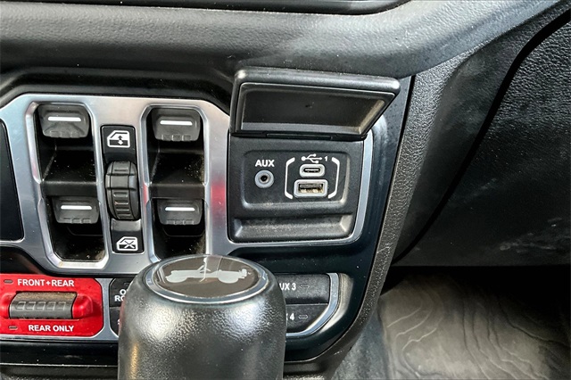 2024 Jeep Wrangler Rubicon X photo 16