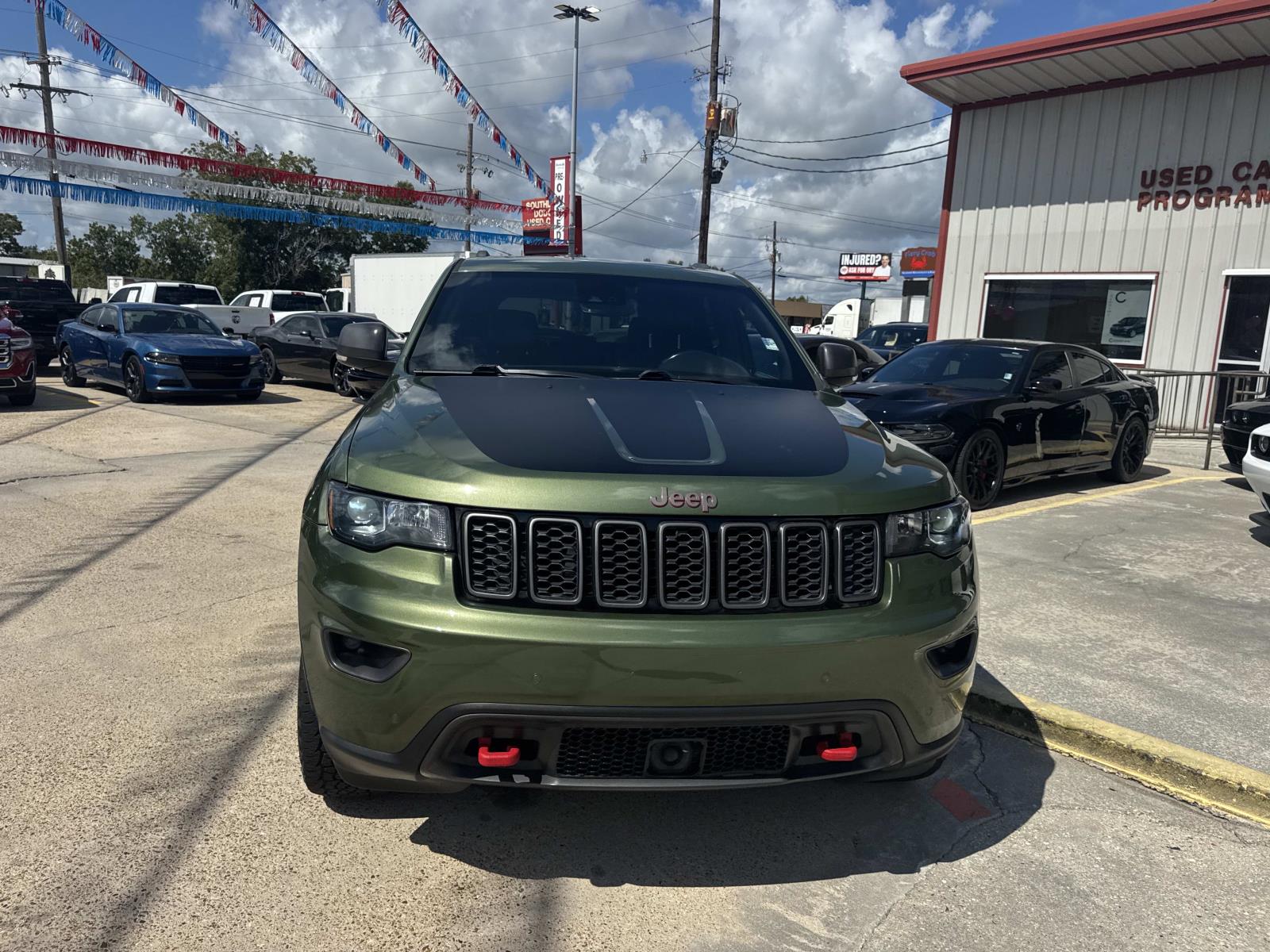 2020 Jeep Grand Cherokee Trailhawk photo 2